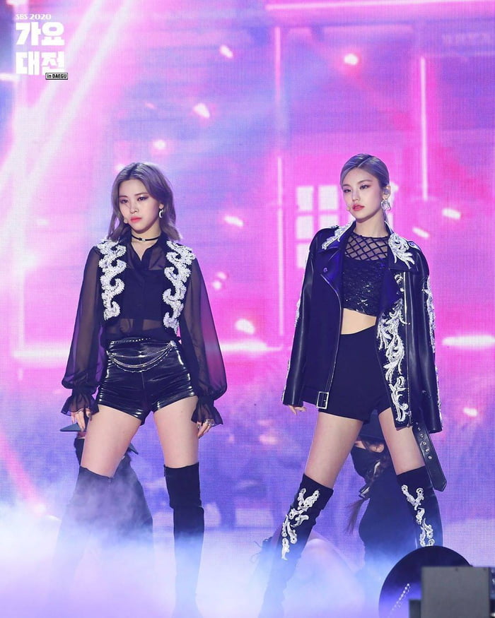 Photo : Ryujin & Yeji - ITZY