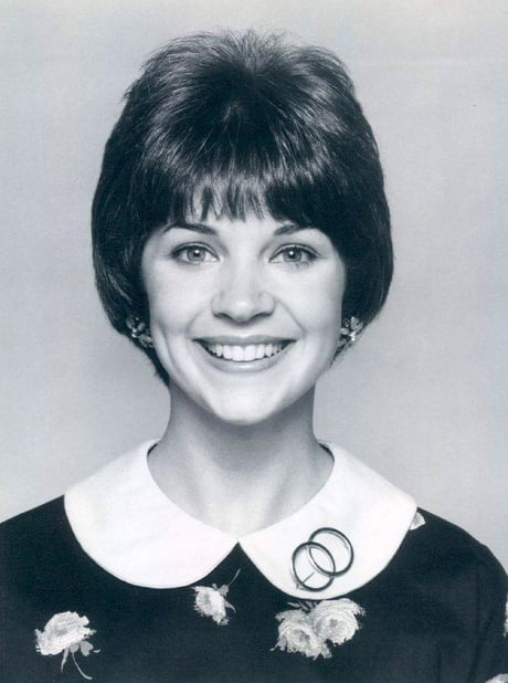 Rest in peace Cindy Williams will always remember you (picture:1976)