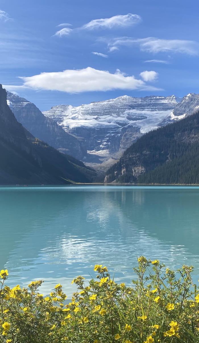 Lake Louise, Alberta, Canada 9GAG