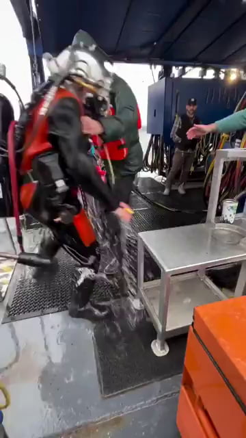 The race against time to get to a decompression chamber