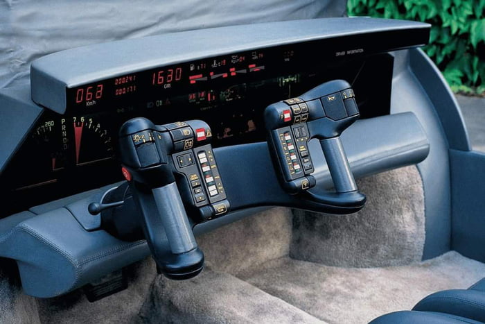 The interior of a 1986 Oldsmobile Incas concept