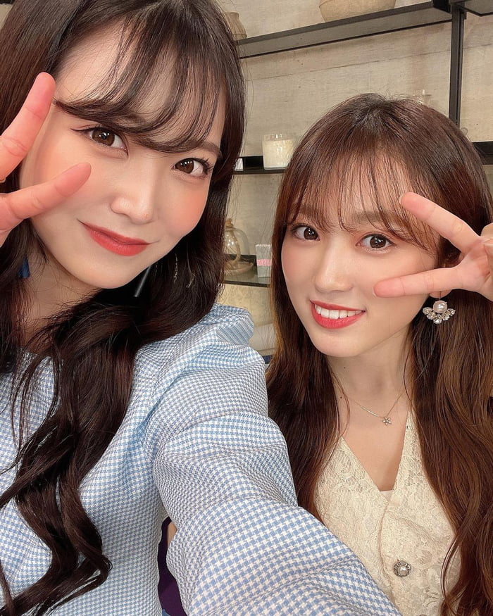 Photo : 220404 - Shiroma Miru Instagram Update with Yabuki Nako