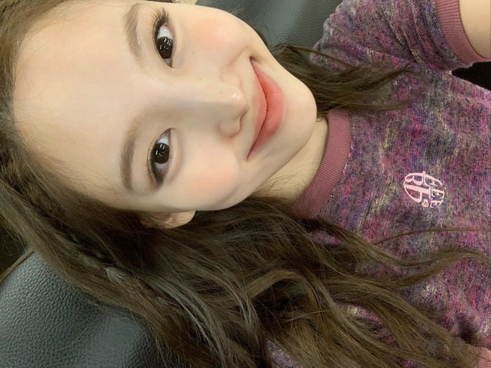 Photo : Nayeon bubble update 10102021