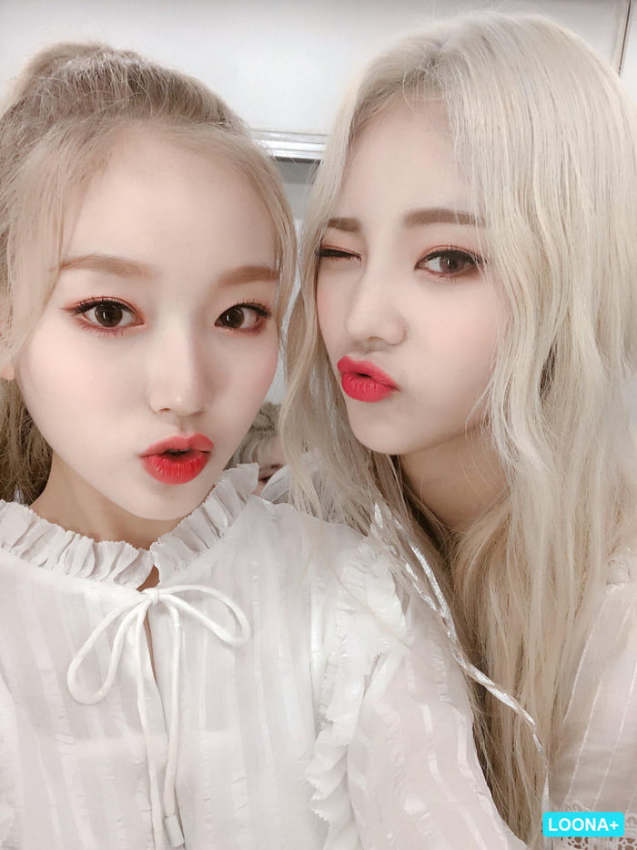 Photo : Go Won & Jinsoul