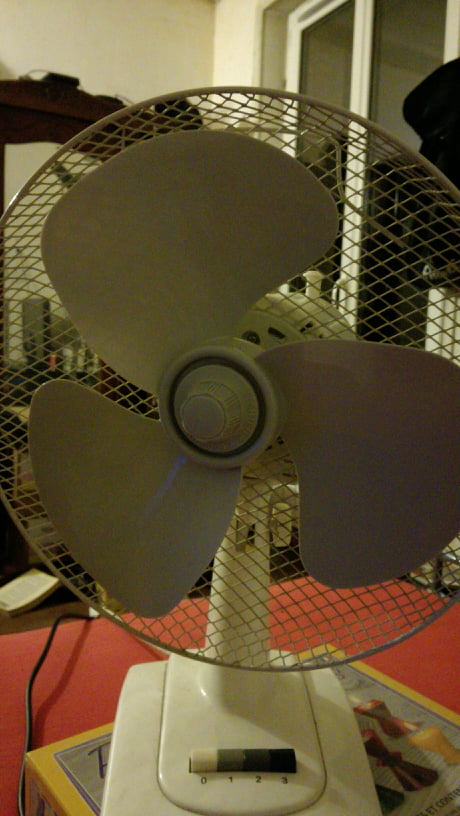 automatic fidget spinner