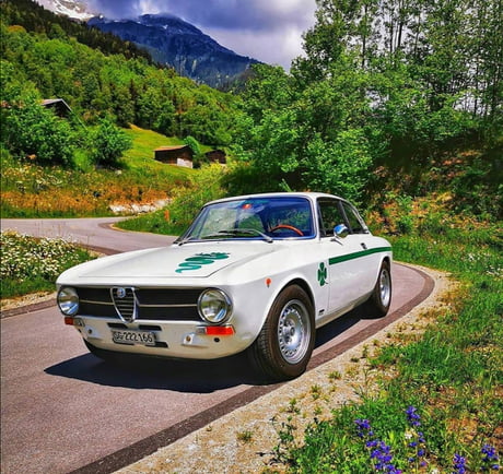 Alfa Romeo Giulia 1300 GT Junior