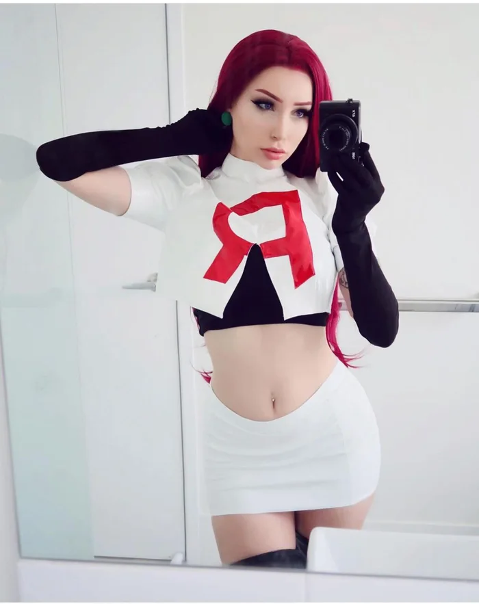 Beke Jacoba Pokémon cosplay Jessie