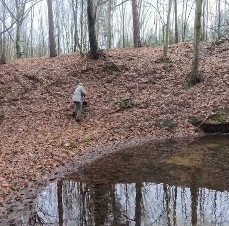 Movie about guy with too much free time, working from home when you have none. Summer, autuismn, winter and spring. Real life Minecraft. Electricity is overrated.