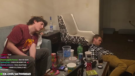 Streamer who was sober for 15 years, wanted to help a homelessman to get sober too. They both ended up getting wasted on stream