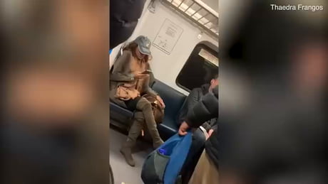 Woman refused to move her bag on the seat for other passengers on the train