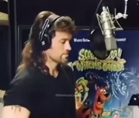 Billyraycyrus sang this intro