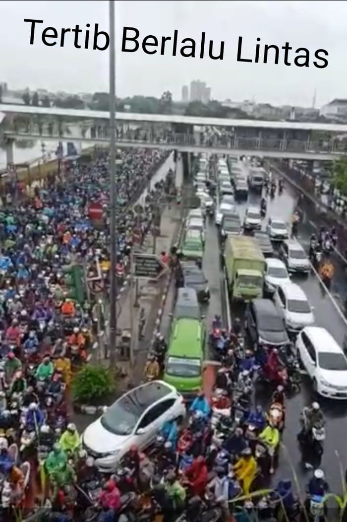 Kalau Banjir, Semua Orang Mendadak Jadi Tertib.., Motor Dan Mobil ...