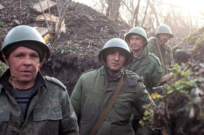 Colorized photo of soviet soldiers in ww2. Just kidding, it's a photo of Russian soldiers in Svatove this year.
