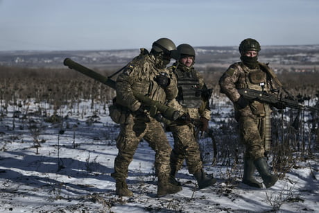 The Ukrainian army has just re-entered Soledar. The Russians are retreating! Source: UNIAN