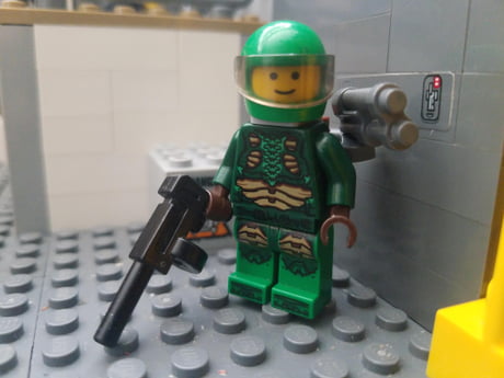 Minifig: Hellrazer Marine – Saber-Scorpion's Lair – Custom LEGO Minifigs,  Stickers, & Weapons