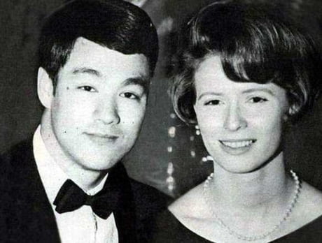 Bruce Lee and his wife Linda Lee Caldwell in 1964 - 9GAG