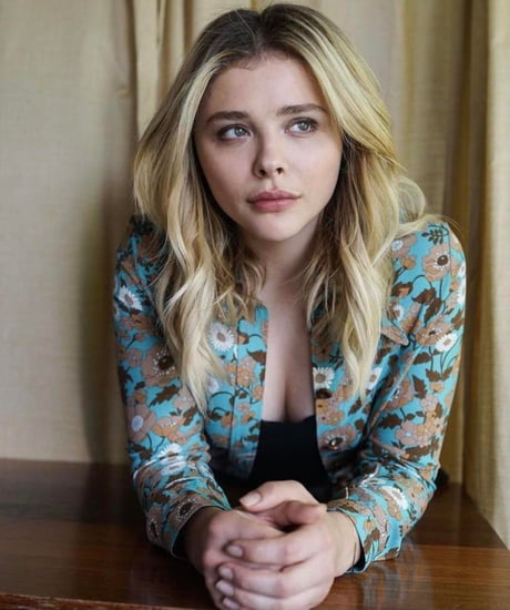 Chloe grace moretz - 9GAG