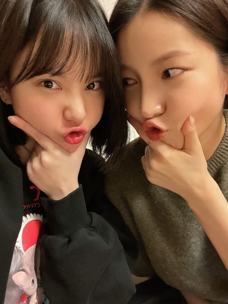 Sowon And Eunha Kim So Jeong Vlive Chat Room 9gag