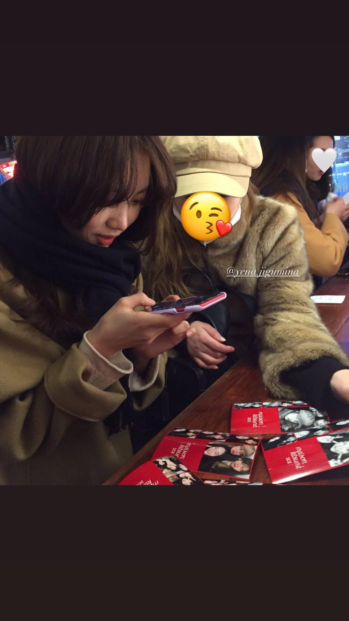 Photo : 211127 DIA’s Jueun Instagram Story Update With Choi Yena