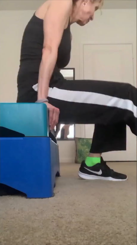 Cat just wanted to help with the workout