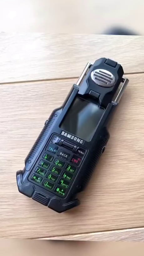 Samsung SPH-N270 Matrix phone, released in 2003