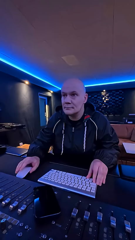 That's why it's so good. It's from 15 years ago.