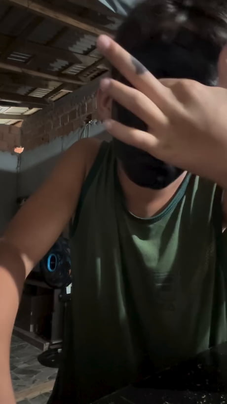 Bro looks like an emoji
