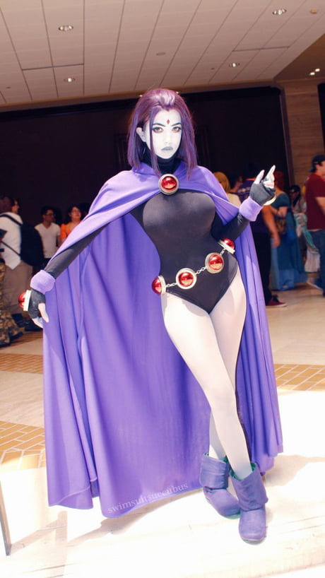 A Raven cosplay is like a pizza even a bad one looks goooood no