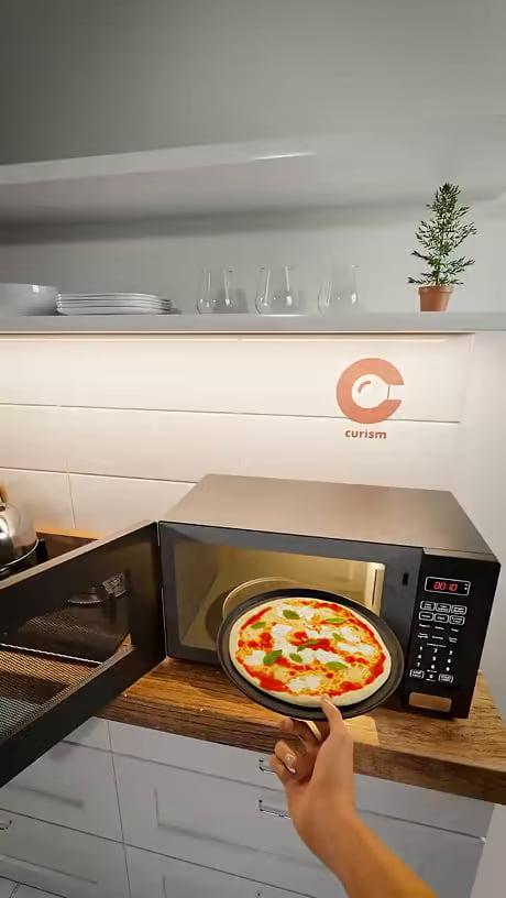 How does a microwave work