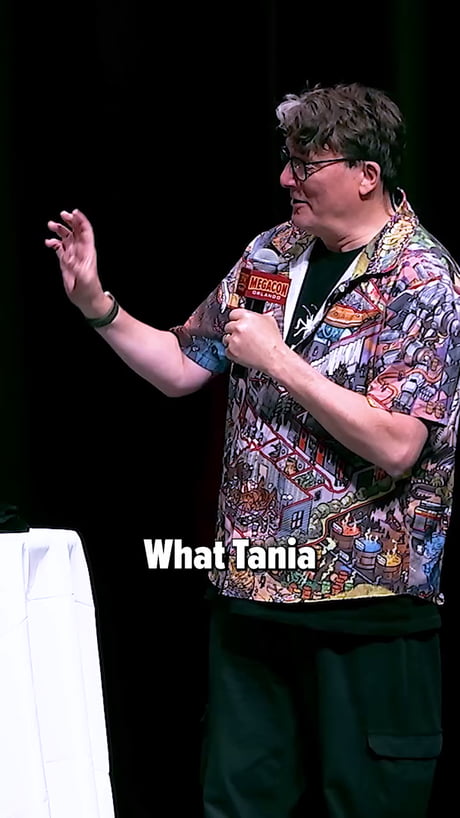 Liv Tyler tries on her old crown