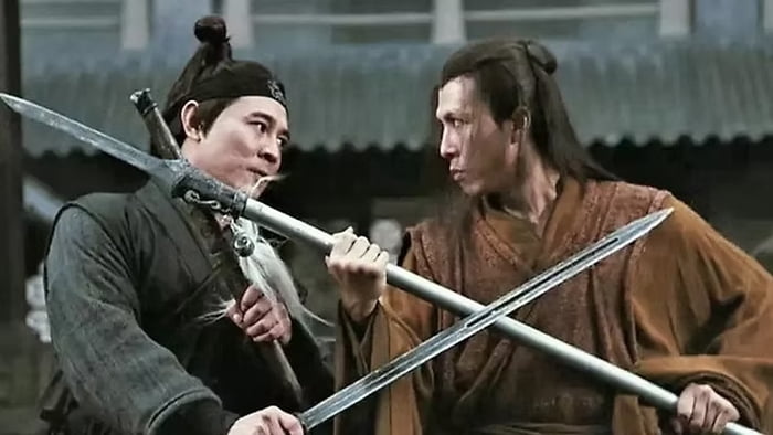 Sword vs Spear - Which wins? (one vs one, not army)