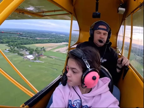 Dad teaching his daughter how to land a plane is just the cutest thing ever