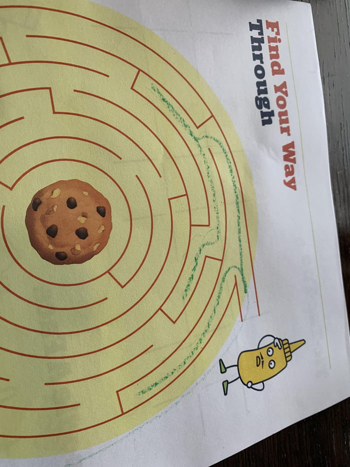 the-maze-on-the-kids-menu-is-impossible-to-get-through-9gag