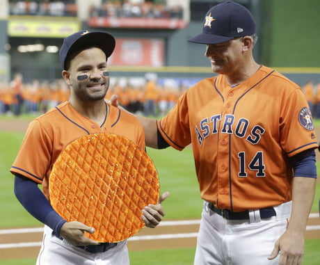 These Memes About José Altuve Will Get You in the World Series Spirit