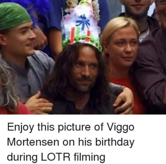 Speaking Of Viggo Mortensen Did You Know He Actually Broke His Toe While Kicking A Helmet 9gag 7688