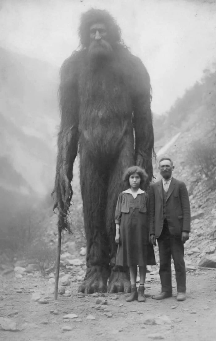 Old Family Photo Found 9GAG Old Family Photo Found 9GAG