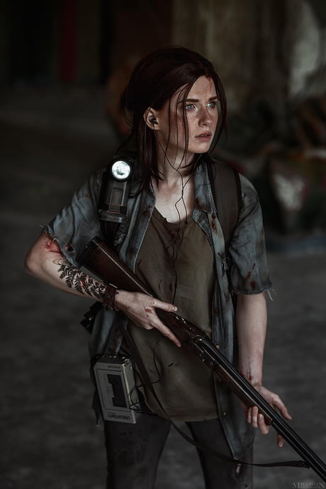 Ellie cosplay from The Last of Us 2 - 9GAG