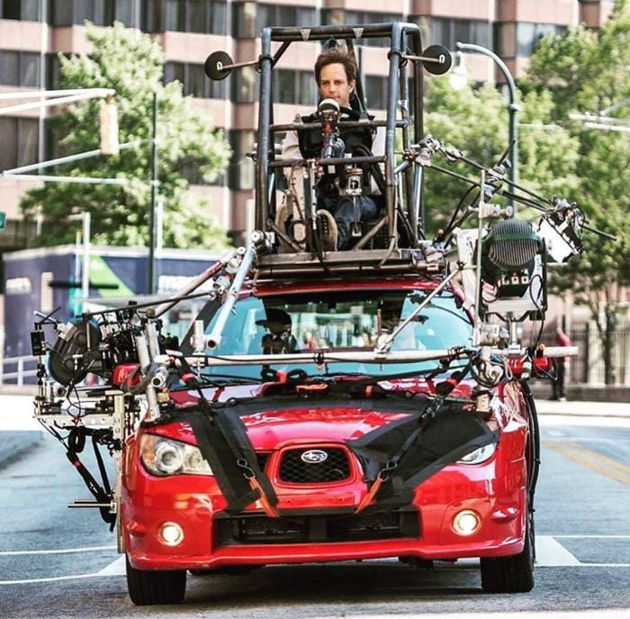 BABY DRIVER' Behind the Scenes: while the actors are busy, the real driver is on top of the Car