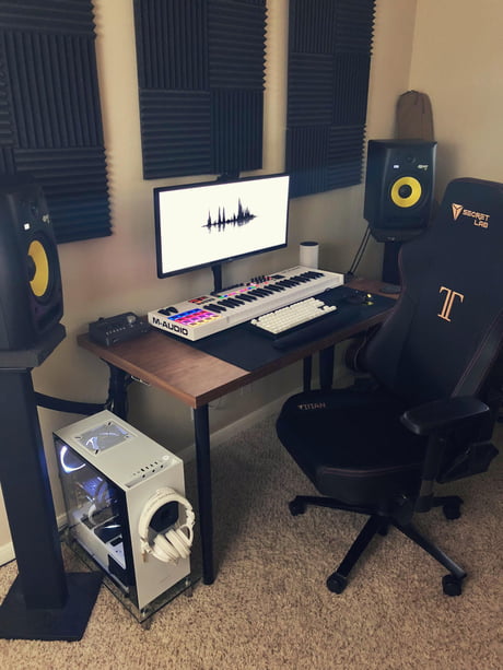 chair for music production