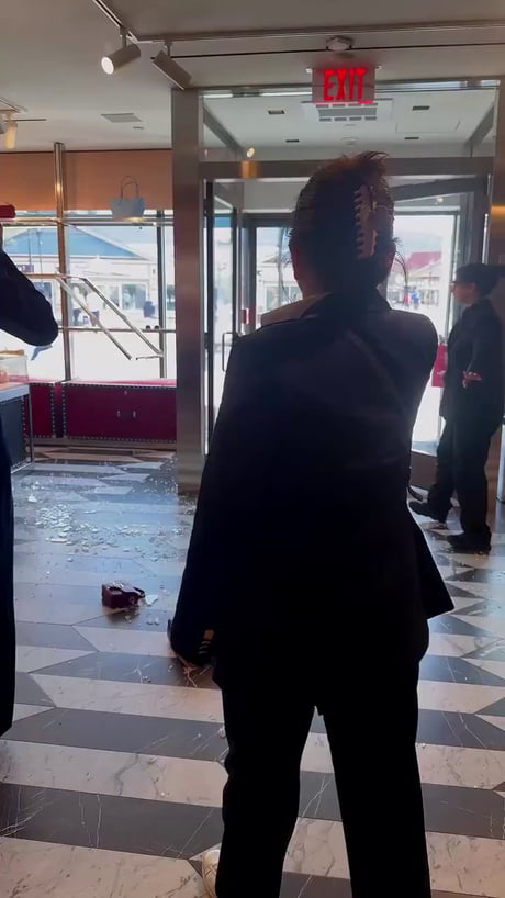 New Gucci store opened in Woodbury Commons, New York and immediately this happened