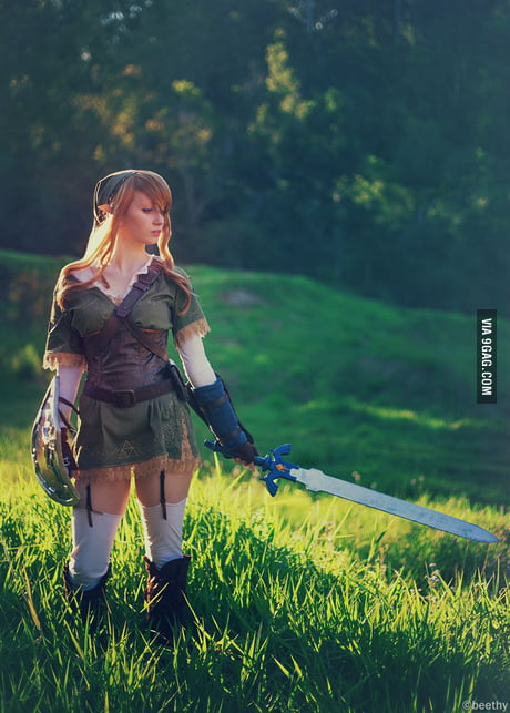 Link cosplay by Beethy 9GAG