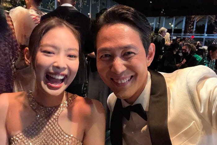 Photo : From_jjlee w/ Jennie