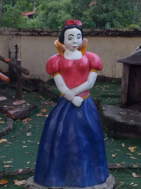 Still better than Disney 's live action Snow White - 9GAG Still better than Disney 's live action Snow White - 9GAG