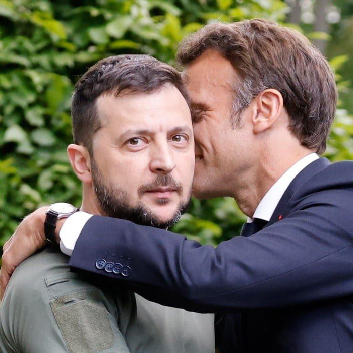 French President Emmanuel Macron And Ukrainian President Volodymyr ...