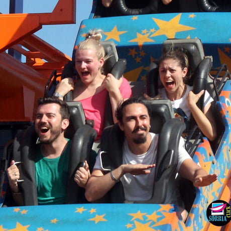 Ridiculously Photogenic Roller Coaster Rider 9GAG