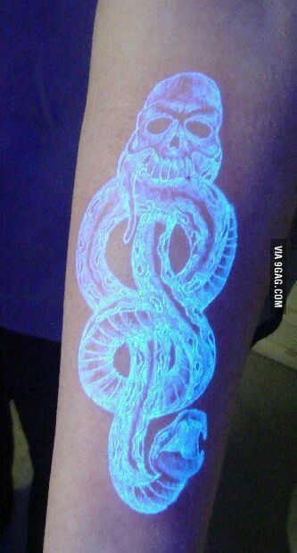 Fluorescent tattoo. Cool af. - 9GAG