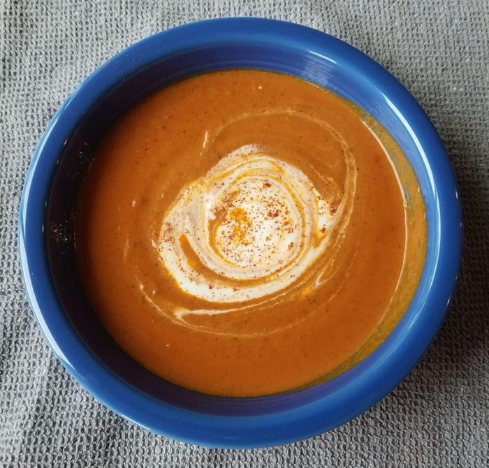 Roasted Red Pepper Soup Topped With Crème Fraîche and Smoked Paprika - 9GAG