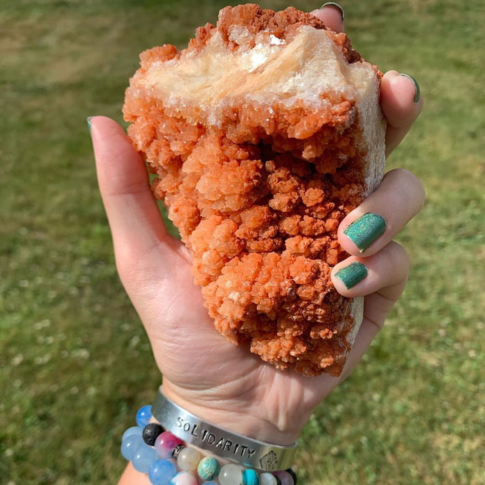 Woman Discovers Crystal That Looks Like Fried Chicken 9GAG