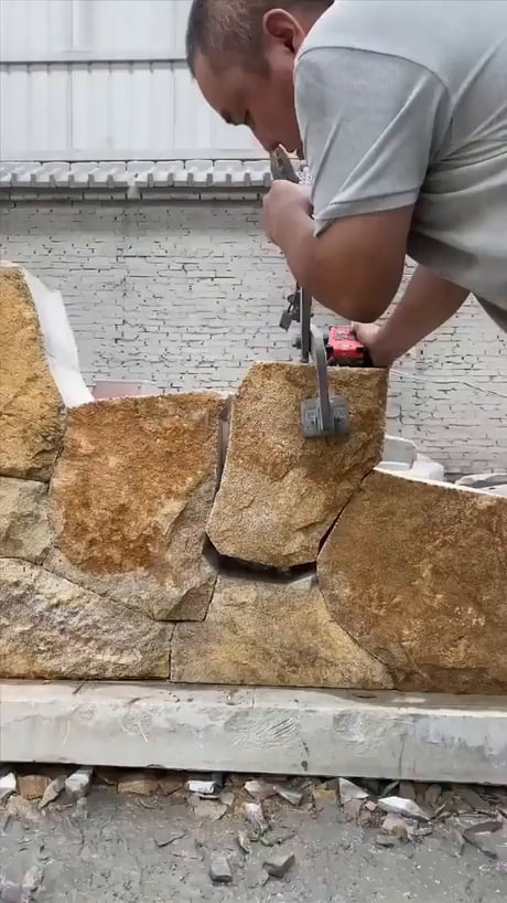 Ancient construction technique using interlocking stones