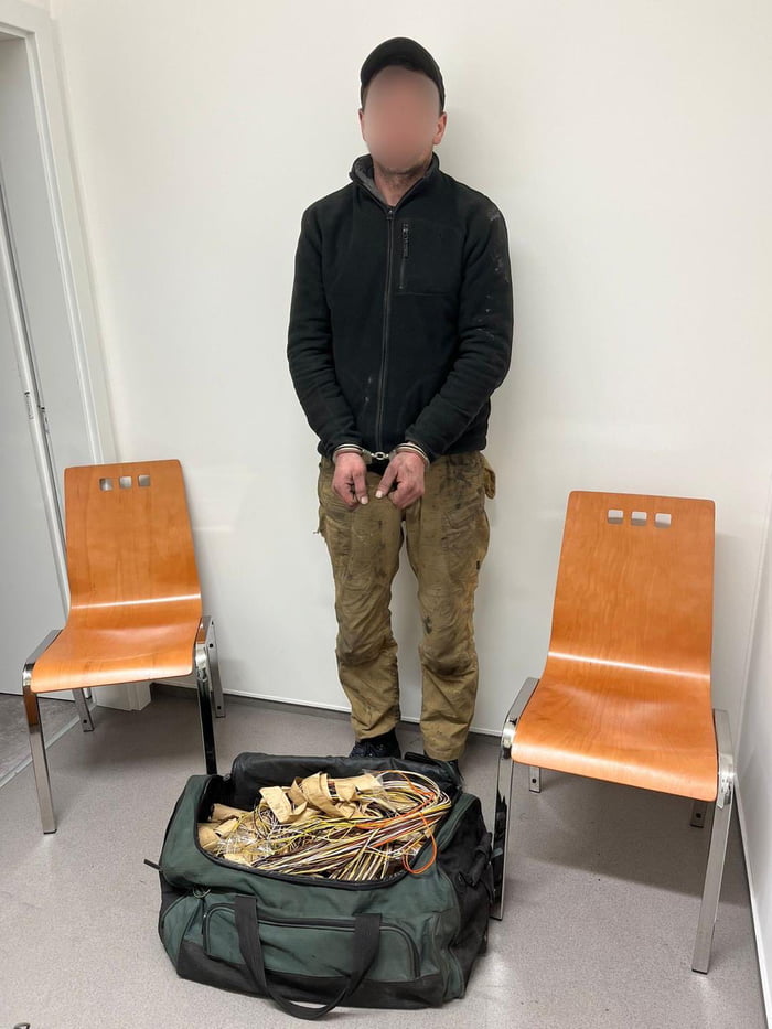 This smoothbrain stole about 100 EUR worth of copper cable from the railway safety system in Prague and caused citywide train service shutdown, massive delays and millions in damage. Facing 8 years in prison now.